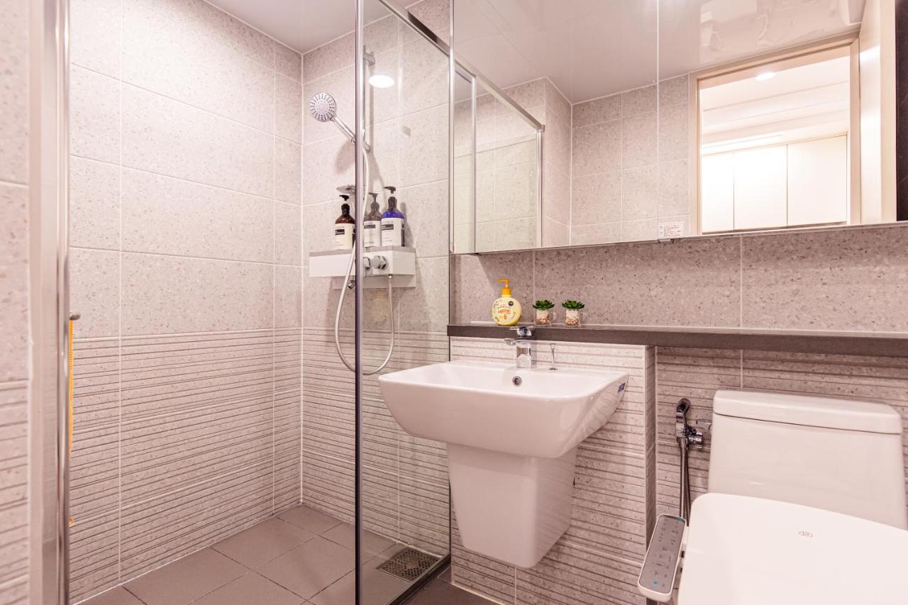 The Castle Ocean Suite Yeosu Bagian luar foto