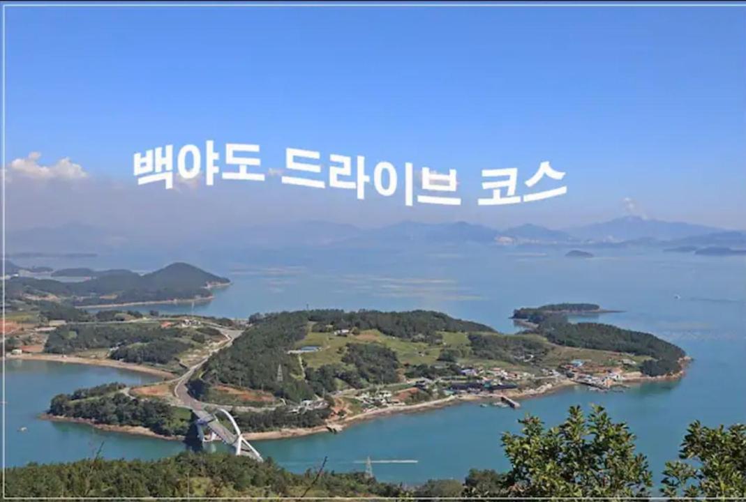 The Castle Ocean Suite Yeosu Bagian luar foto